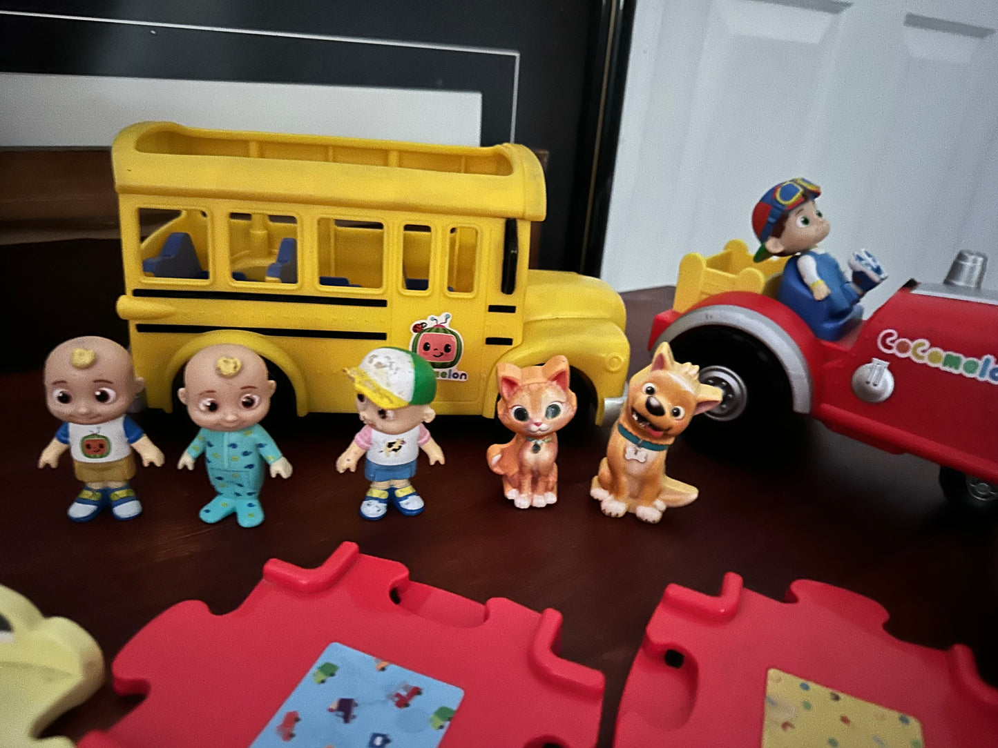 Cocomelon play set with extras
