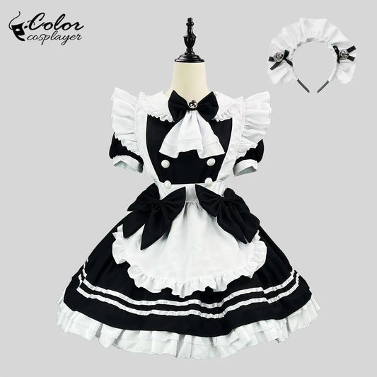 Cosplayer Medieval Maid